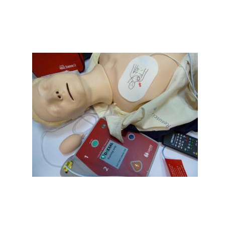 MANNEQUIN + DEFIBRILLATEUR Formation RCP/DAE